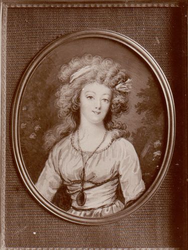 Divers portraits de Marie-Antoinette : miniatures du XVIIIe siècle (dont artistes non attribués) - Page 2 Marie103