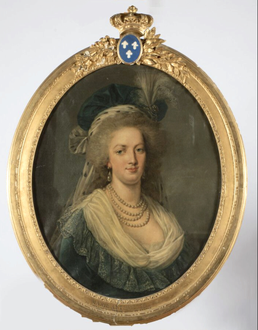 Portraits de Marie-Antoinette au livre, en robe bleue, par Vigée Le Brun (1785 - 1788 ?) - Page 2 Marie_37
