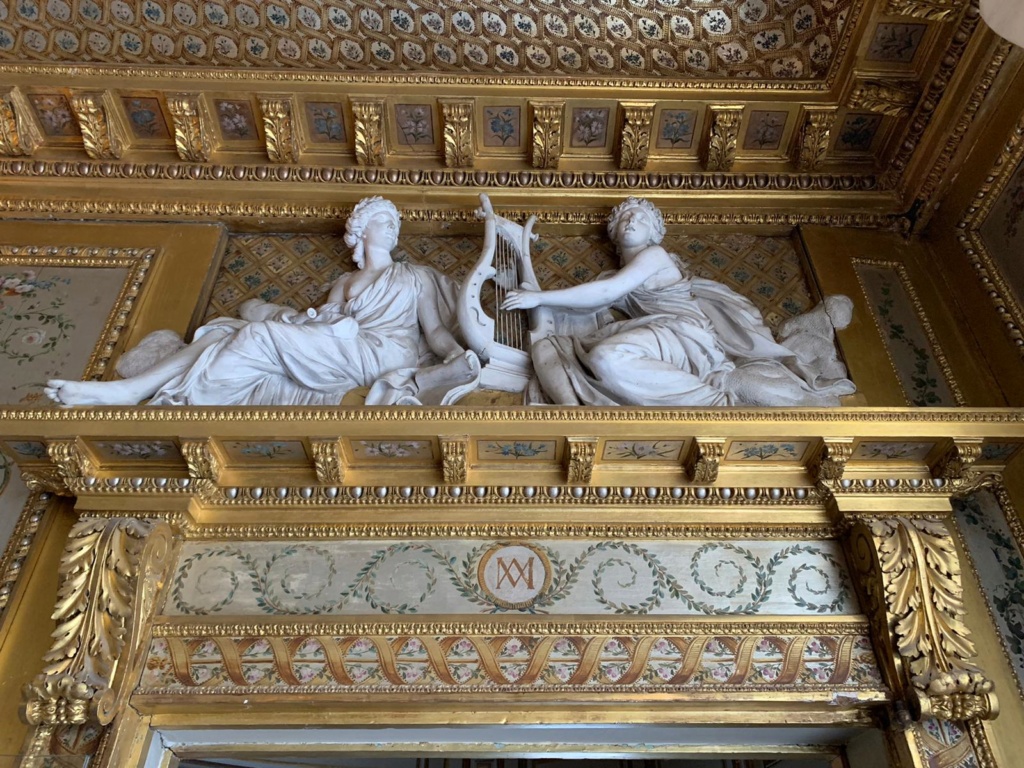 Le boudoir d'argent de Marie-Antoinette au château de Fontainebleau  - Page 2 Photo-15