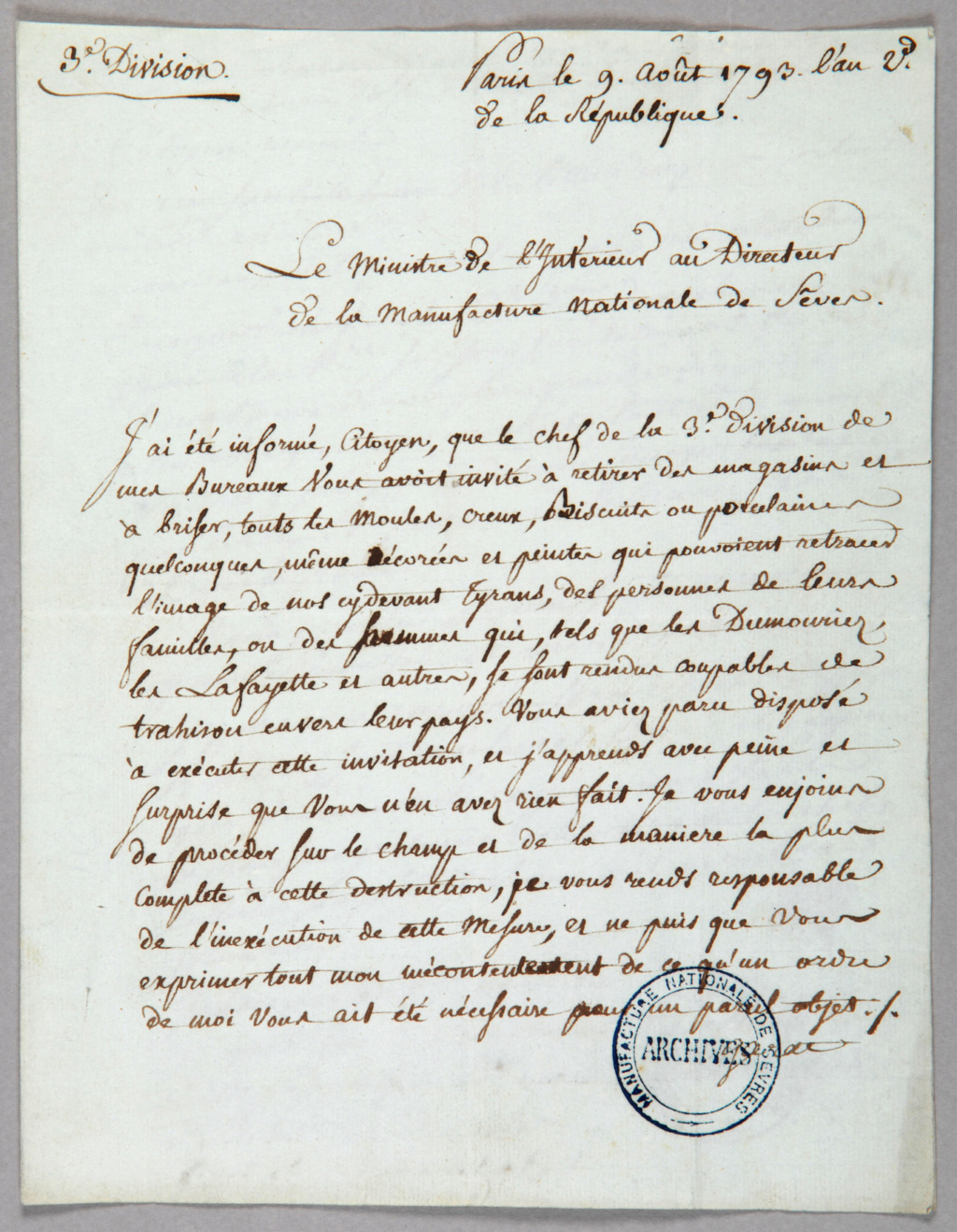 Les services en porcelaine de Sèvres à décors "révolutionnaires" (durant la Révolution française) S1360-10