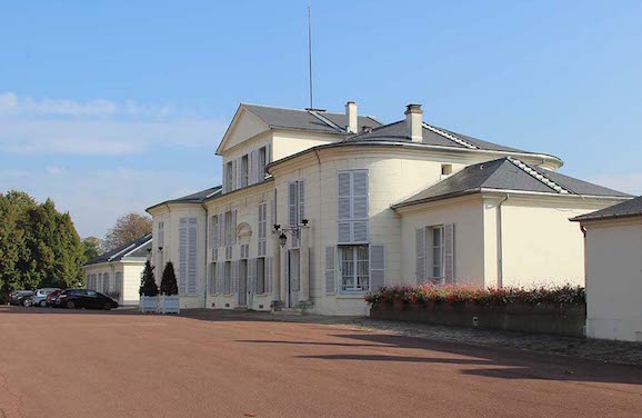 La pavillon de Breteuil, trianon du château de Saint-Cloud Sevres10