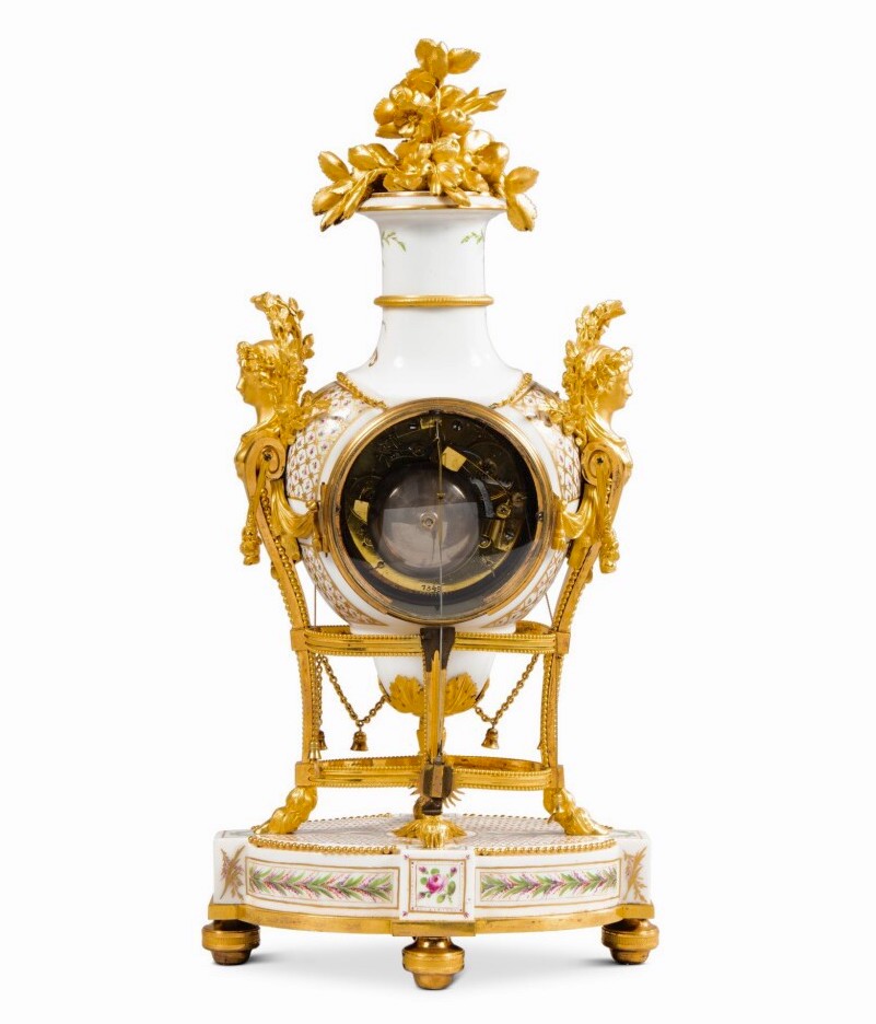 Pendules et horloges de Marie-Antoinette - Page 4 Sotheb89