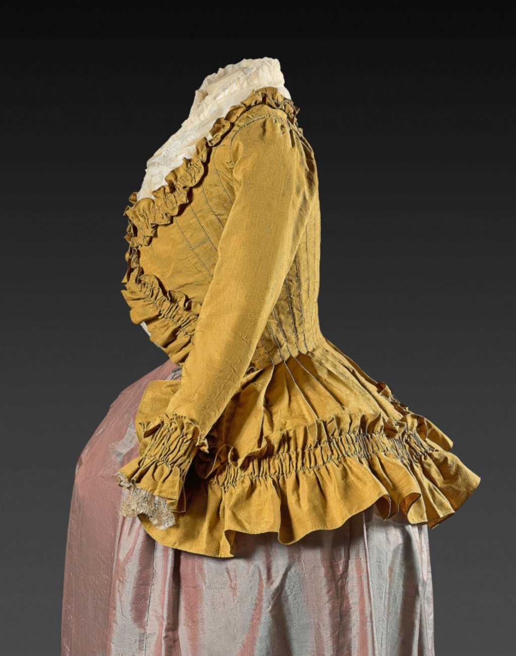 Robes du XVIIIe siècle - Page 3 Tealea85