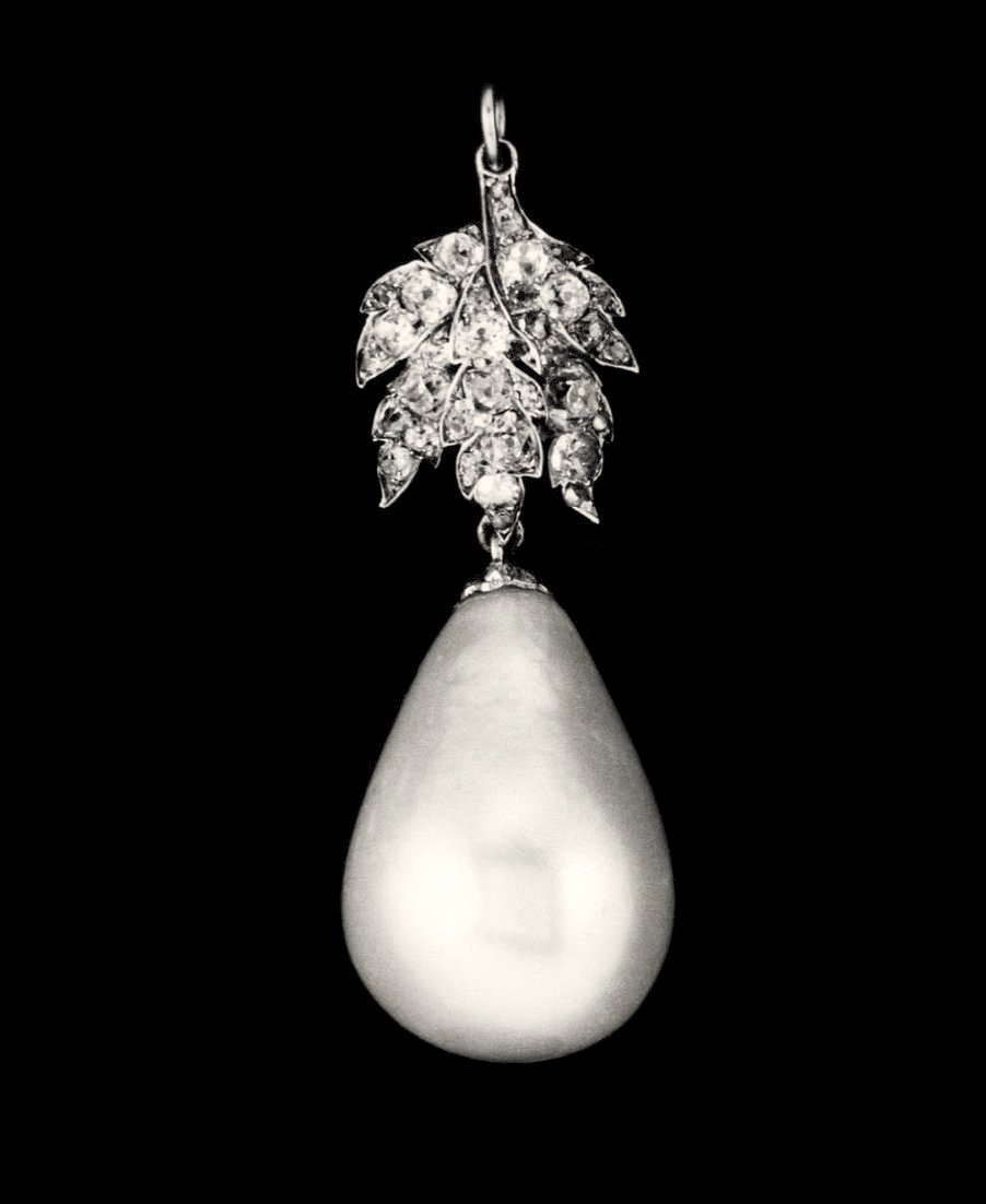 Quatre perles parmi les plus célèbres au monde : La Régente (Perle Napoléon), La Pélégrina, La Pérégrina, La perle de Marie-Antoinette - Page 2 Tear_d10