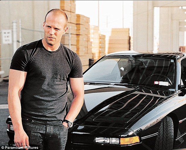  Diet and sports the secret of success of the star Jason Statham Articl11