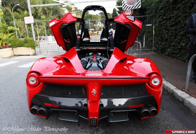 La LaFerrari - Page 6 Red-la11