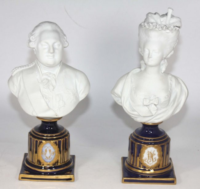 Louis et Antoinette: bustes du couple royal 24296110