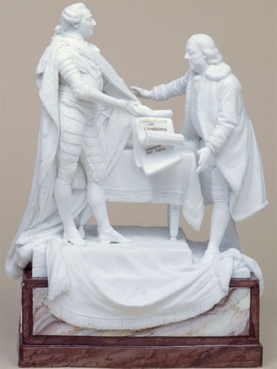 Statues de Louis et Marie Antoinette avec Franklin 8bba8410