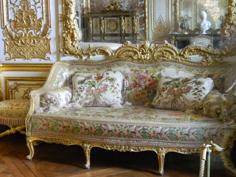 Versailles, la chambre de la Reine - Page 4 Dscn3415