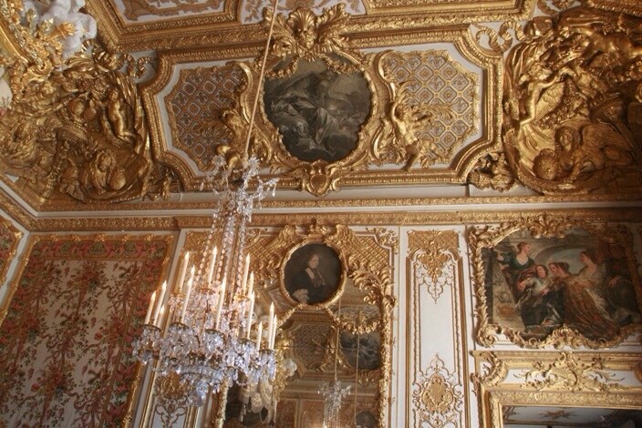 Versailles, la chambre de la Reine - Page 4 Tumblr52