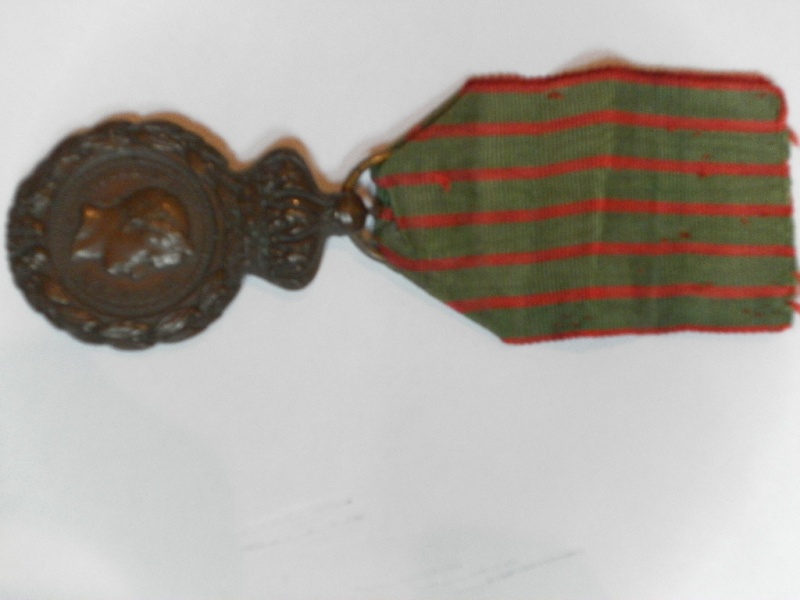 Les rubans de la médaille de Sainte Hélène. Sam_1622