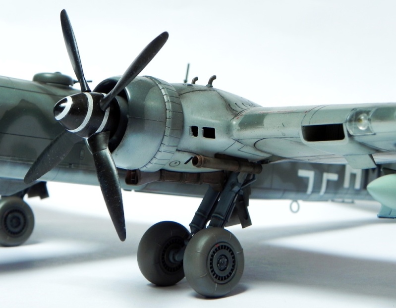 Heinkel He 177 A-5 Greif // Revell 1/72 Dscn7623
