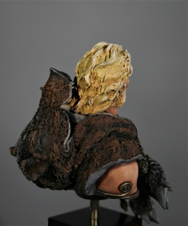 (IVe) Vitrine de Duck: Buste de chez Black Crow: Odin. 4-210