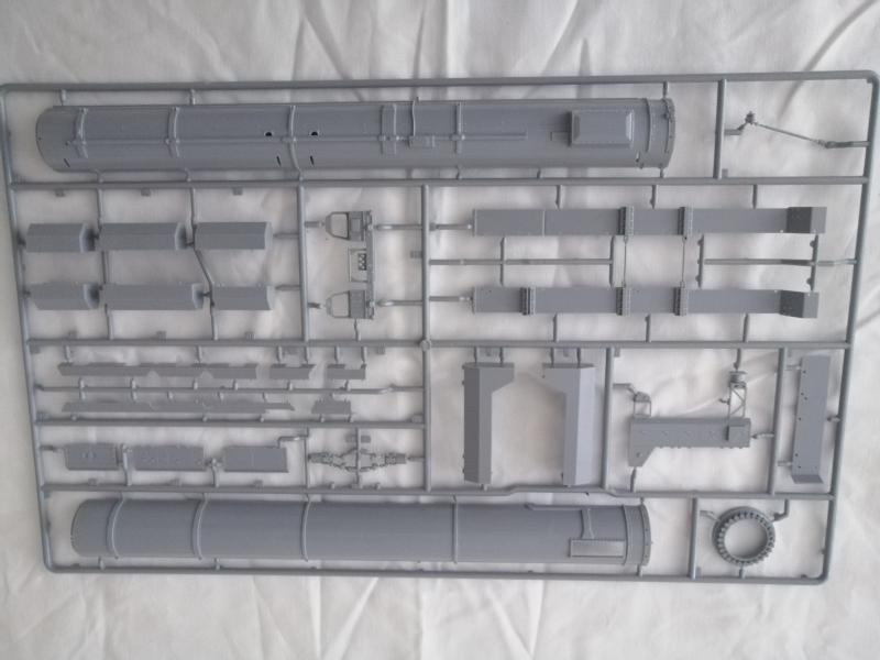 [REVELL] Missile balistique intercontinental SS25 TOPOL code OTAN SICKLE Réf 03303 1520