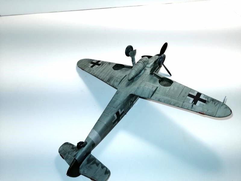 1/48 Messerschmitt Bf 109 G6 Academy FINI!!!! - Page 2 2131