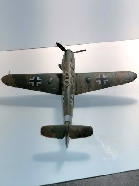 1/48     Messerschmitt Bf 109 G6     Academy  FINI!!!! - Page 2 2334