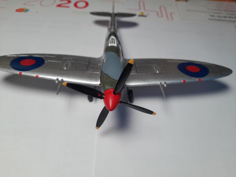 Spitfire MK.IXC late version profipack Eduard 1/48 - Page 6 7011