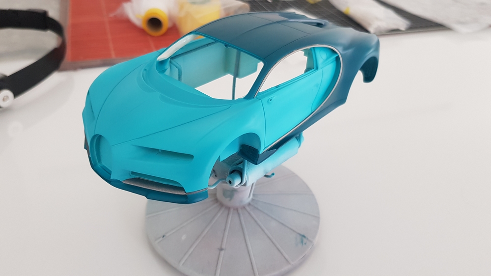 Bugatti Chiron 1/24 AlphaModels 20191213