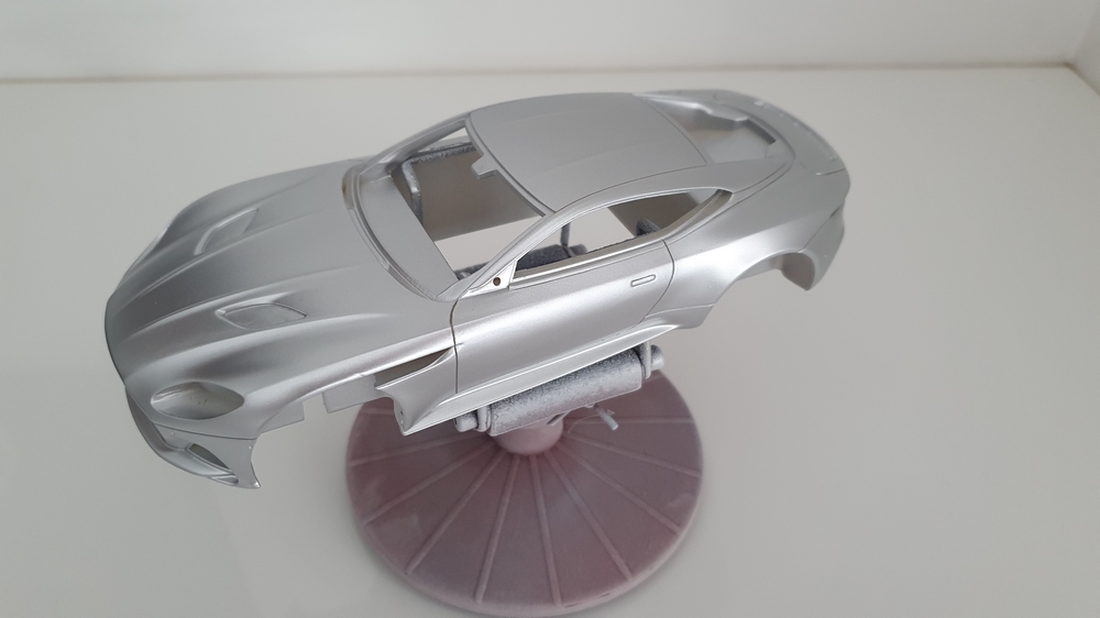 Aston Martin DBS Superleggera - Alphamodel 1/24 20211034