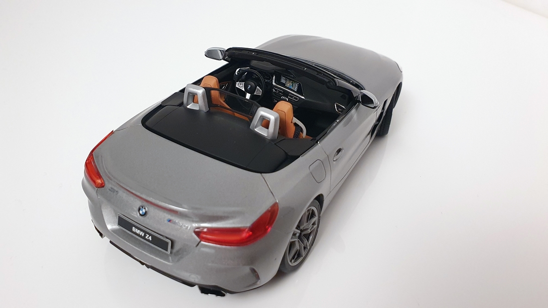 BMW Z4 M40i - Meng 1/24 20230324