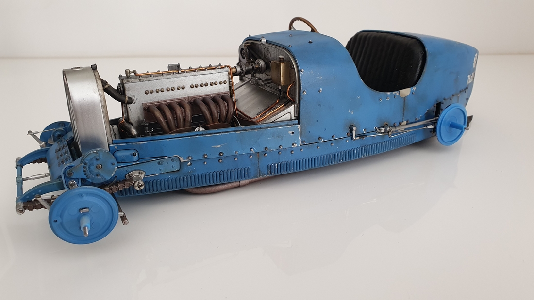 Bugatti Type 35B - 1/12 - Italeri - Page 2 20230482
