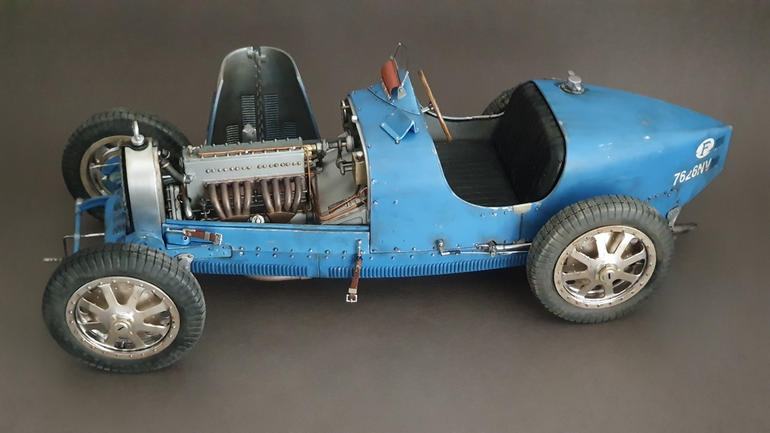Bugatti Type 35B - 1/12 - Italeri - Page 3 20230495