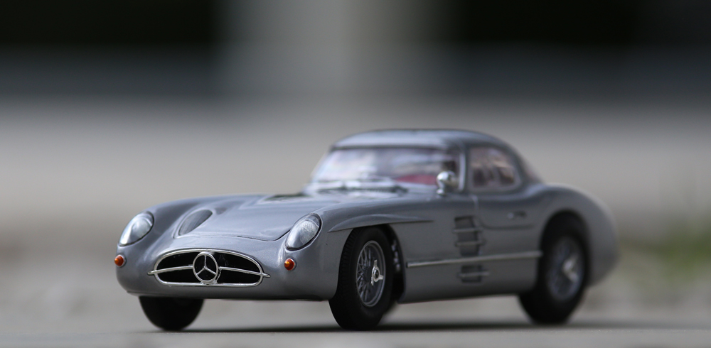 Mercedes 300 SLR Uhlenahut (1955) - Revell 1/24 - Page 2 Img_1510