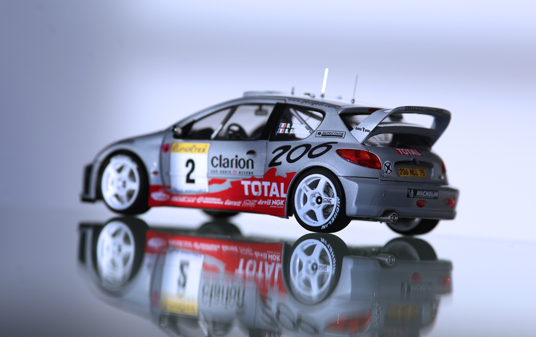 Peugeot 206 WRC 2001 - Tamiya 1/24 - Page 2 Img_3740