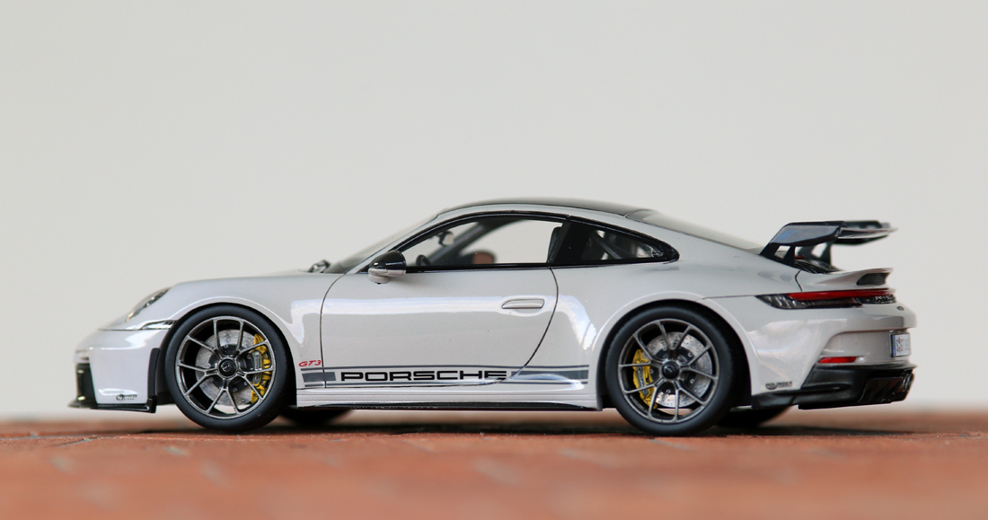 Porsche 992 (911) GT3 - AlphaModel - 1/24 Img_4636