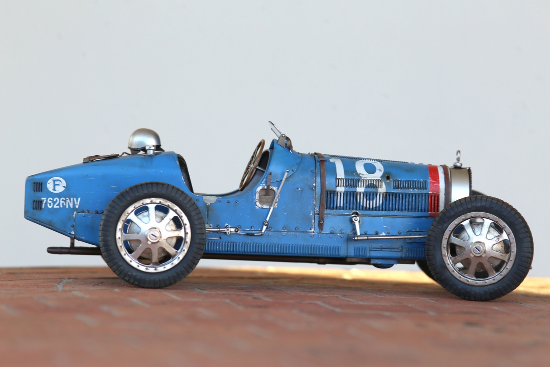 Bugatti Type 35B - 1/12 - Italeri - Page 3 Img_7220