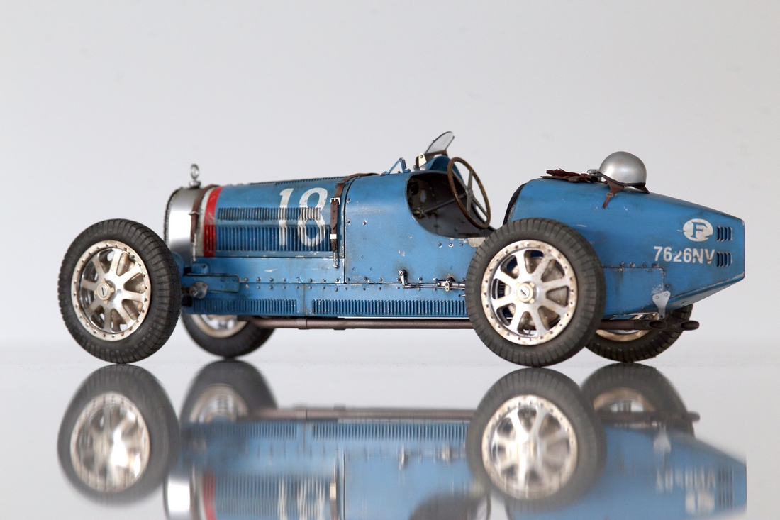 Bugatti Type 35B - 1/12 - Italeri - Page 3 Img_7227