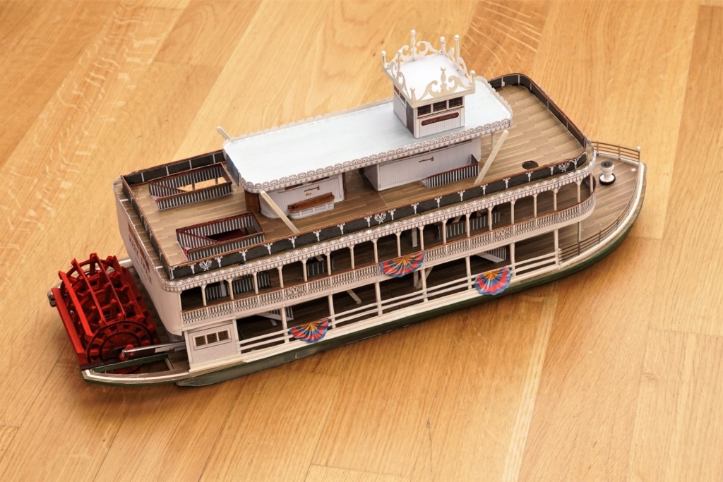 Mississippi Riverboat "Mark Twain" / 1:50, Pappe, Holz u.a.  - Seite 3 Dsc05329