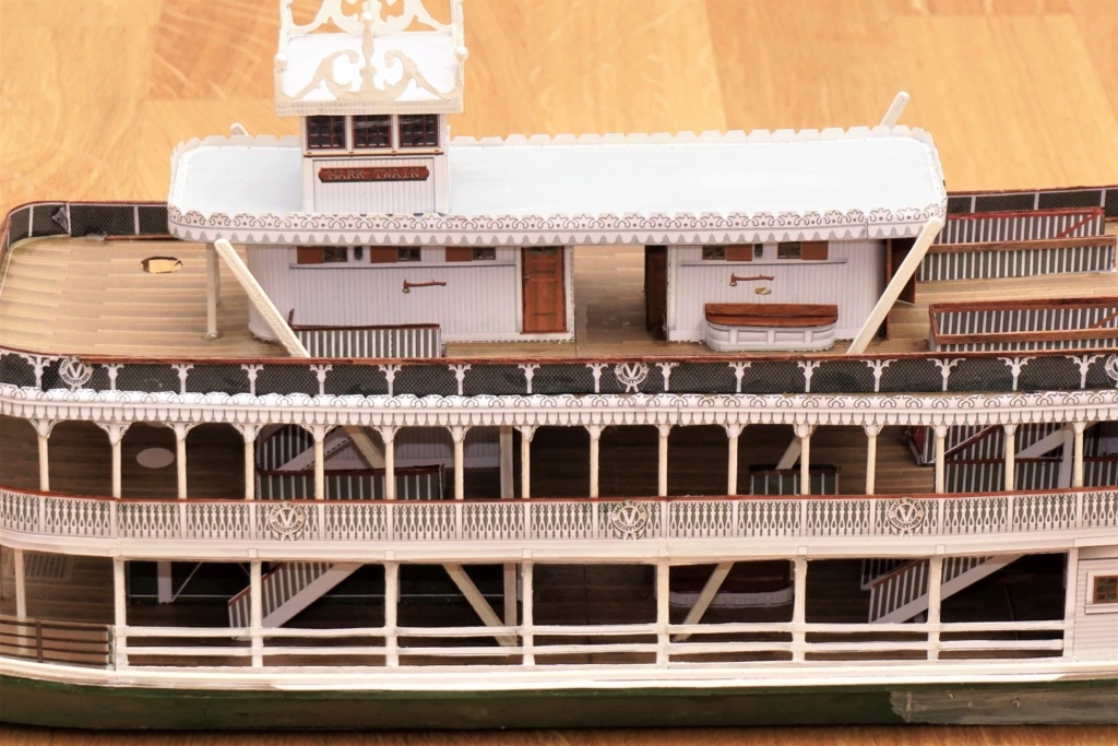 Mississippi Riverboat "Mark Twain" / 1:50, Pappe, Holz u.a.  - Seite 3 Dsc05330