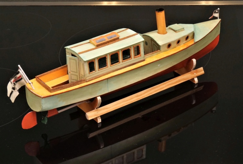  Seetüchtige Motor-Kreuzeryacht - Kartonmodell statt Blechspielzeug Dsc05722