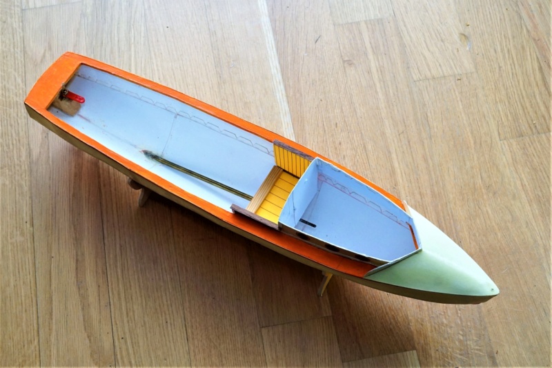  Seetüchtige Motor-Kreuzeryacht - Kartonmodell statt Blechspielzeug - Seite 3 Dsc05920