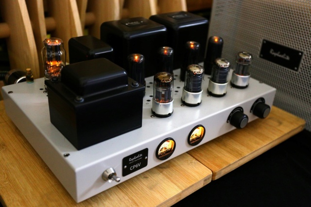 Raphaelite CP6V Push-Pull Valve Integrated Amplifier 910