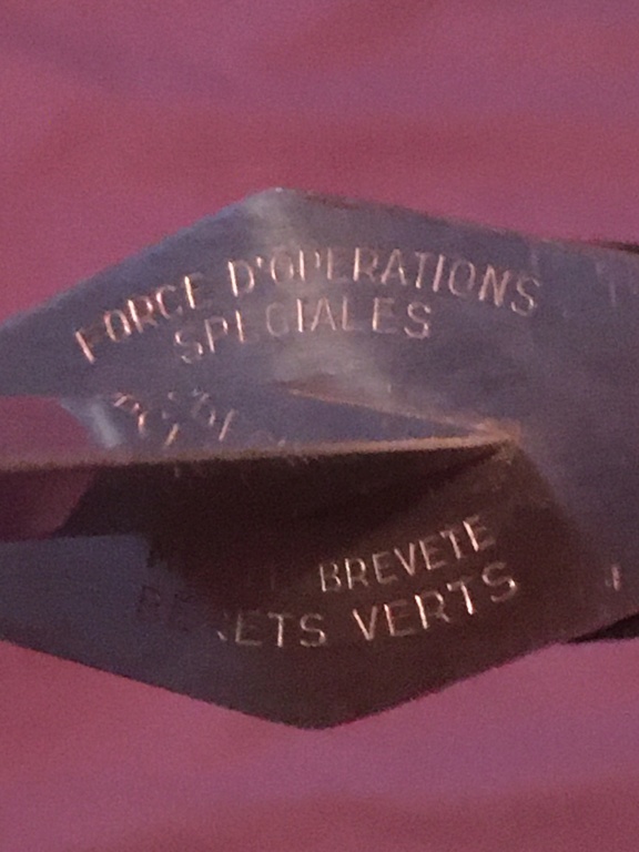 Copies de poignard Bérets Verts Image146