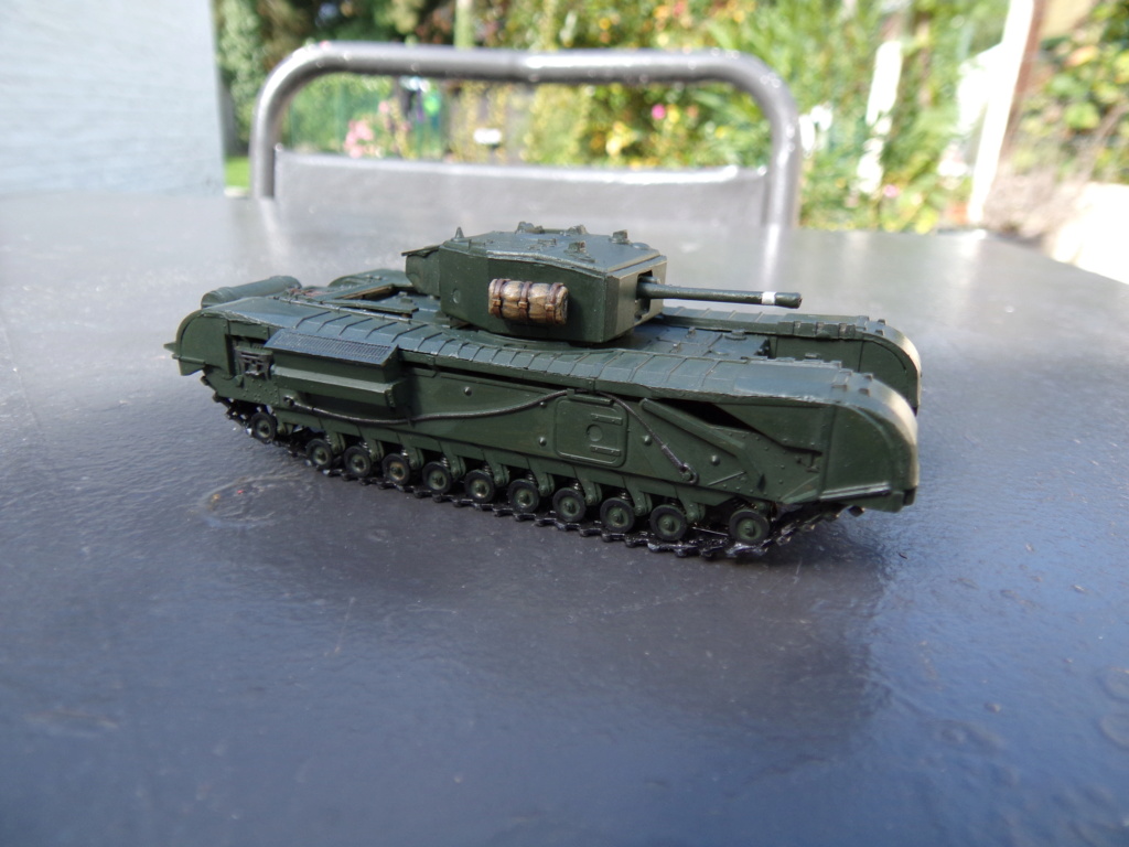 [Italeri] Churchill Mk III (FINI) 102_4024