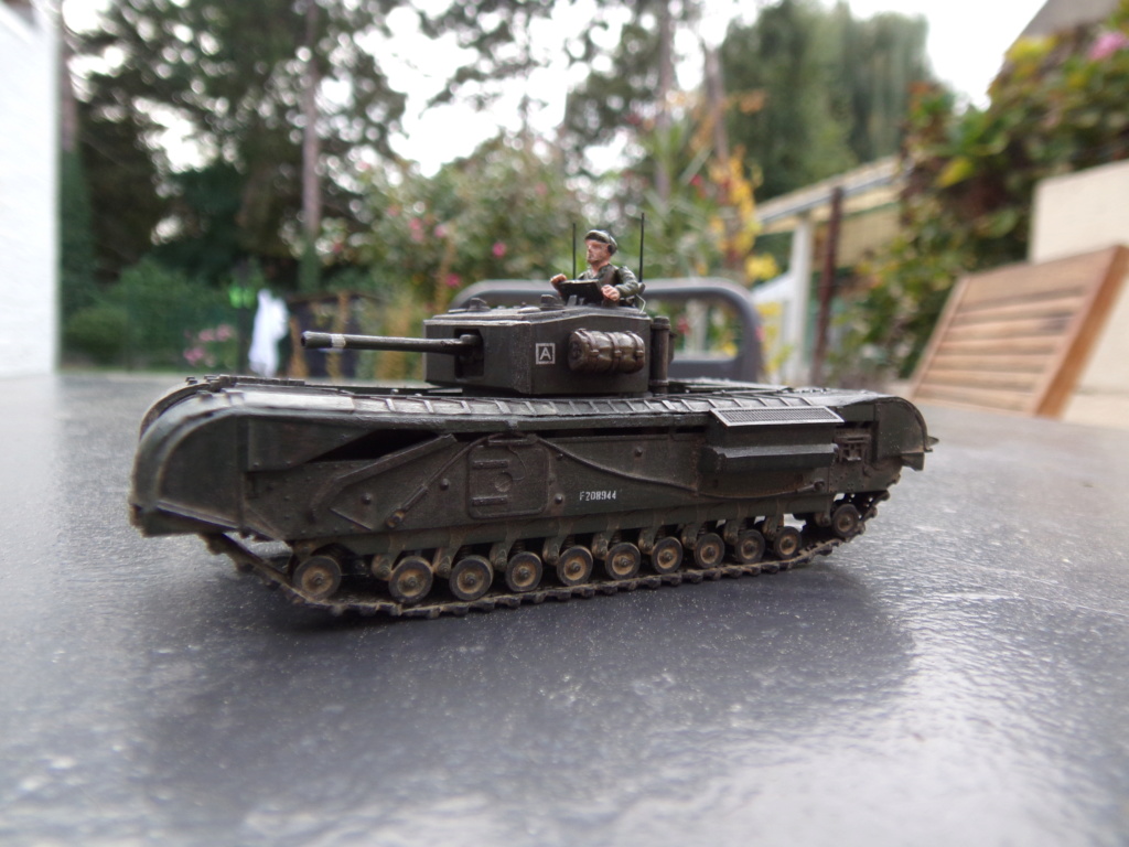 [Italeri] Churchill Mk III (FINI) 102_4034