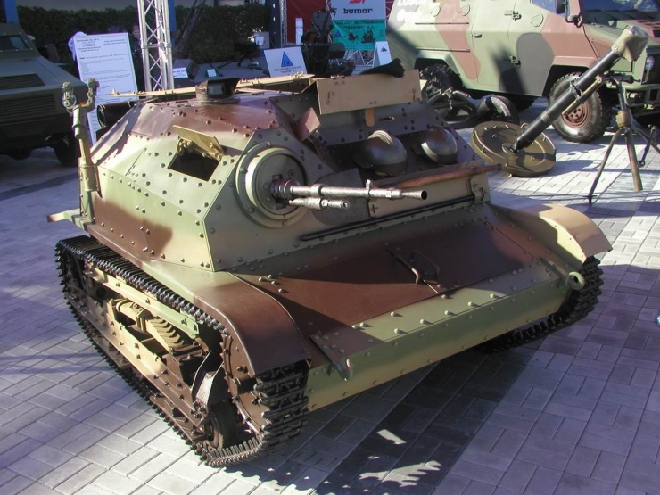 [Minitracks] Renault AMR35 ZT3 - Un Tank Destroyer à la française Tks_p110