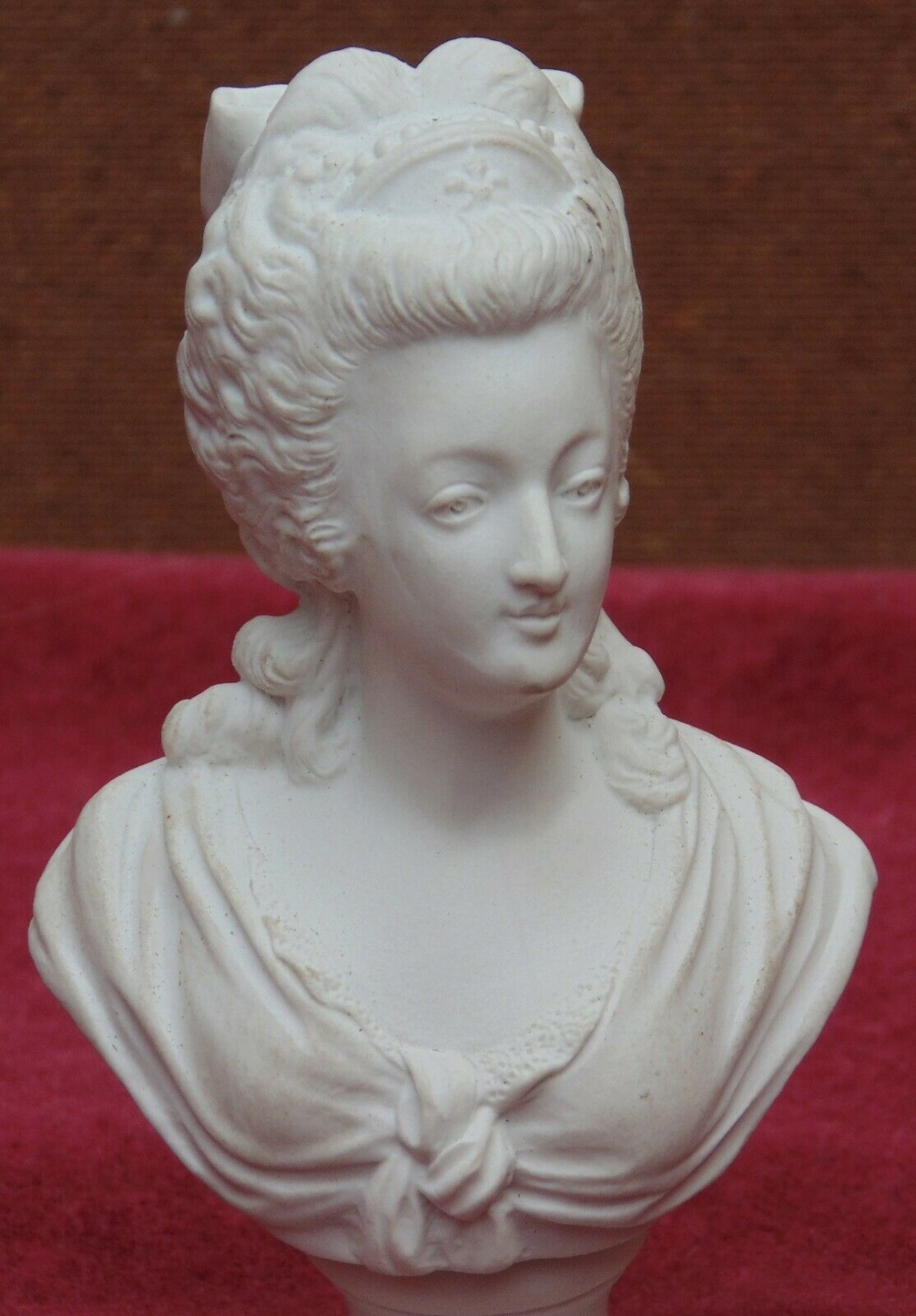 Collection bustes de Marie Antoinette - Page 10 S-l16011