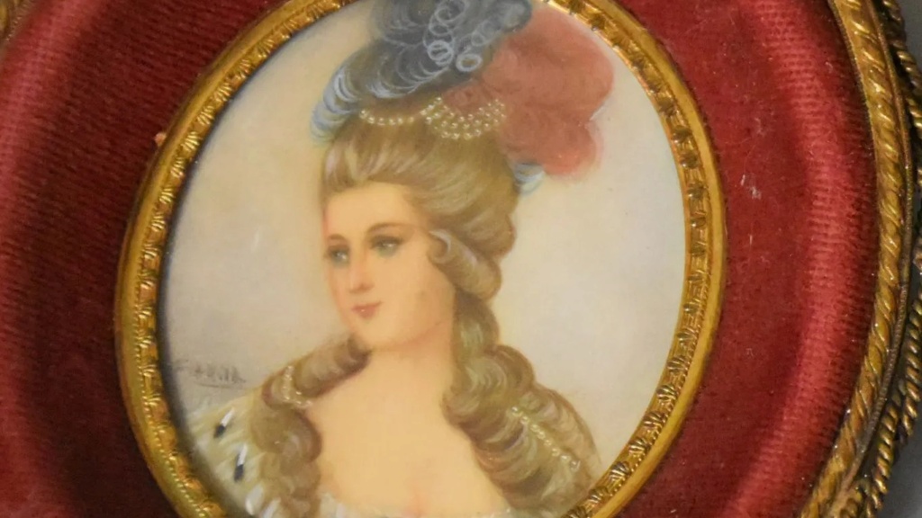 Collection : miniatures de Marie Antoinette et de ses proches - Page 19 Tzolzo20