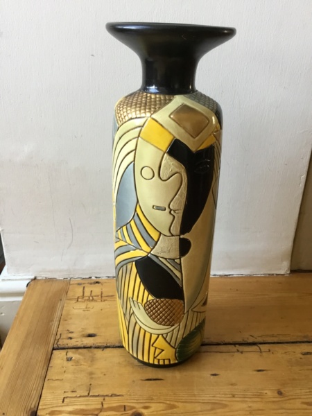 Picasso style 14” vase - unmarked 04d8fe10