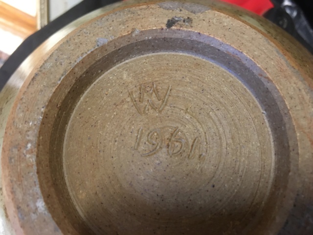 WM MW mark, 1961 studio bowl William Marshall?  10a55410