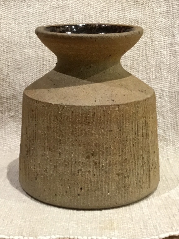 Incised lines studio vase, unmarked 15a4a910