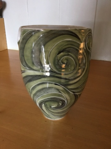 Studio pottery vase, Aldermaston link? - Jonathan Chiswell Jones 3777b710