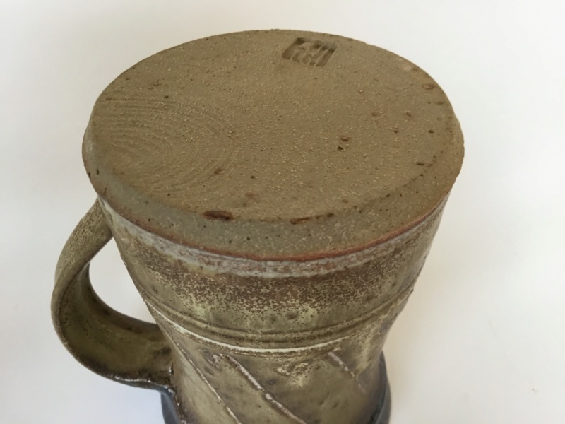 Studio tankard, tenmoku& speckled green glaze, line pattern, unknown mark 5593ad10