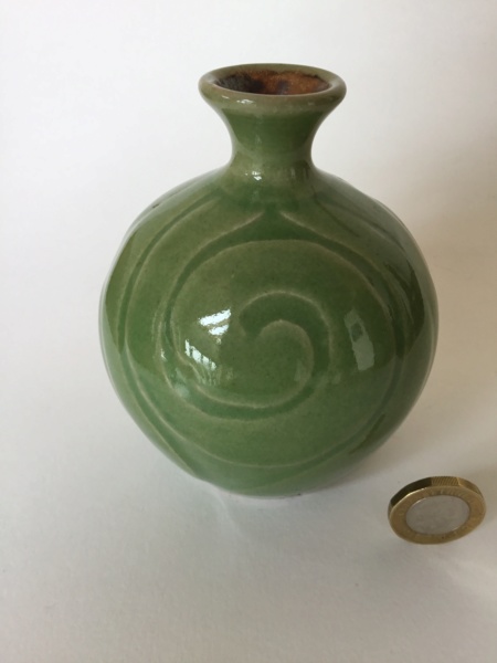 Bright green studio vase, stoneware, cut spiral decoration, VA mark 58aa9f10