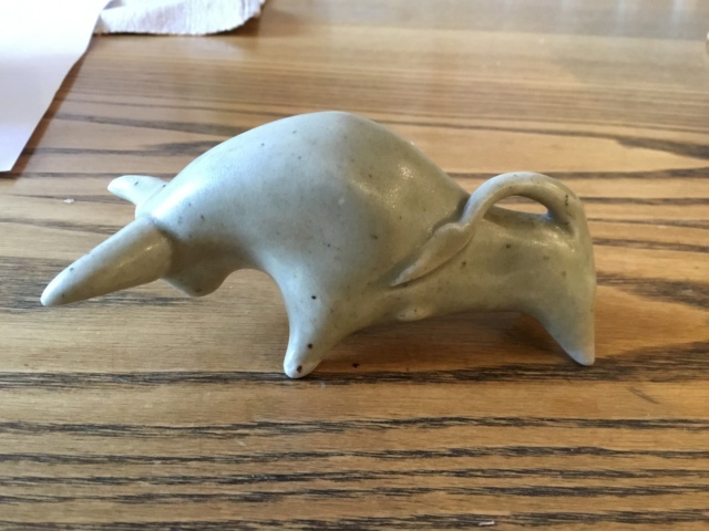 celadon studio pottery bull figurine  Simon Leaper 5c0f2c10