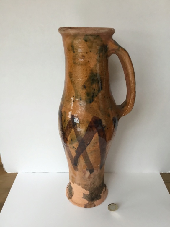 Medieval jug with impressed mark  6e87b610
